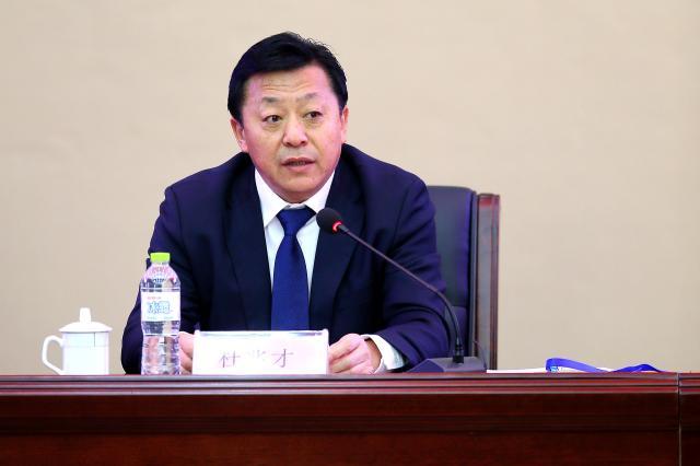 开云平台-足协传达两会精神 杜兆才：汲取近期腐败案件教训